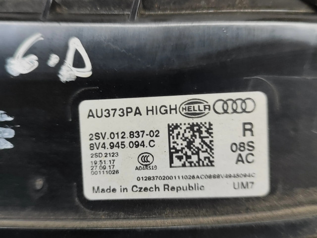 Задний фонарь правый 8V4945094C    Audi A3 S3 8V   2013-2019 года