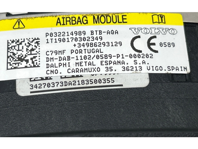 Přístrojová deska  Volvo XC40 2019 32214989  