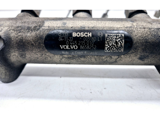 Vstřikovací lišta 8658252, 003180L1   Volvo V70    D5244T 