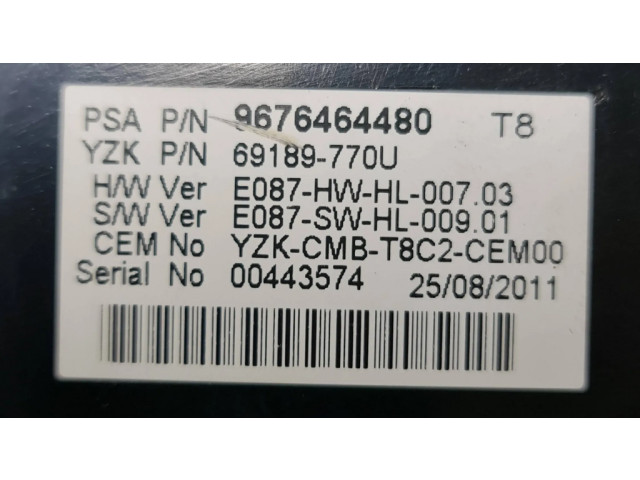 Přístrojová deska  Peugeot 3008 I 2012 9676464480, 00443574  