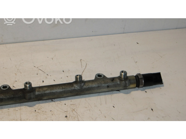 Vstřikovací lišta 0445216002   BMW 5 E39  pro naftový motor 2.5 256D1 Dyzelis