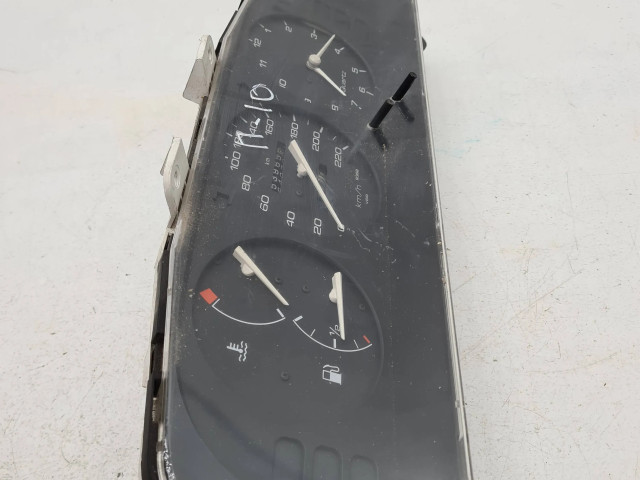 Přístrojová deska  Nissan Primera 2000 87001302  