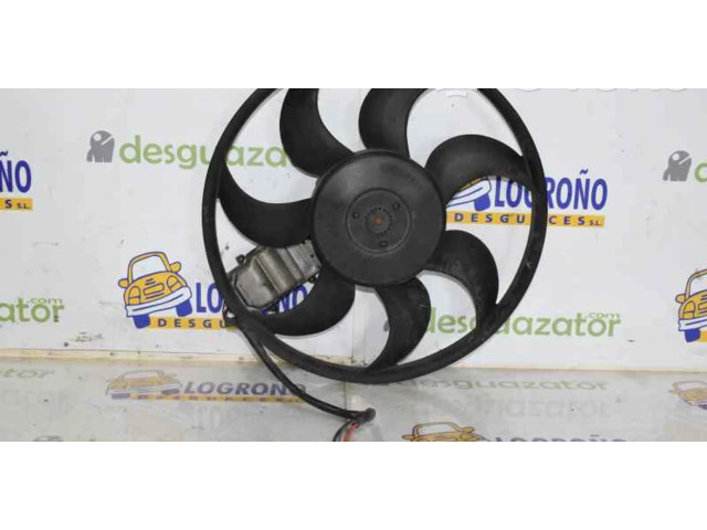 Вентилятор радиатора     3M5H8C607UH    Ford Focus 2.0
