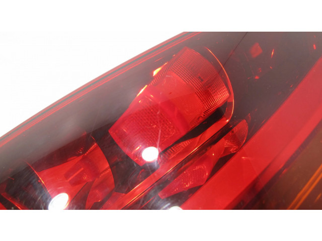 Задний фонарь правый сзади 8J0945096G, 17121351    Audi TT TTS Mk2   2006-2014 года
