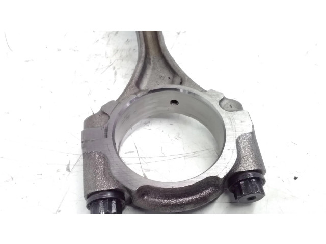 Píst 21120   Toyota Yaris  pro benzínový motor 1.5  0869
