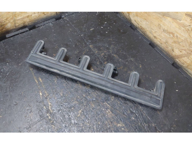 Vstřikovací lišta 1440318   BMW 5 E39    M52B20TU 206S4 