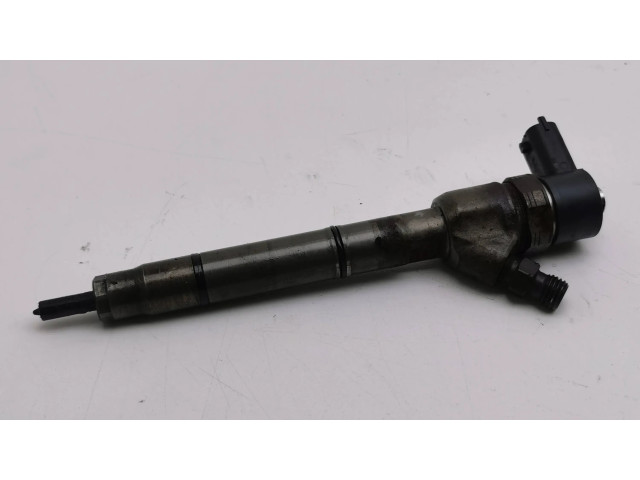 Vstřikovač 338002A800, 0445110411   Hyundai i40  pro naftový motor 1.7  
