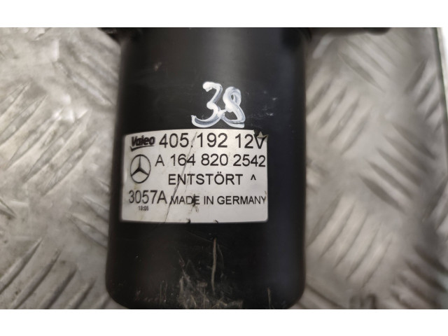Моторчик дворников A1648202542    Mercedes-Benz GLS X166