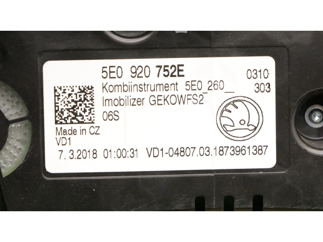 Přístrojová deska  Skoda Octavia Mk3 (5E) 2018 5E0920752E, 5E0920752E  