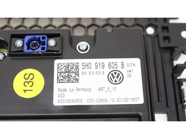 Радио/ проигрыватель CD/DVD / навигация 5H0919605B   Volkswagen Golf VIII