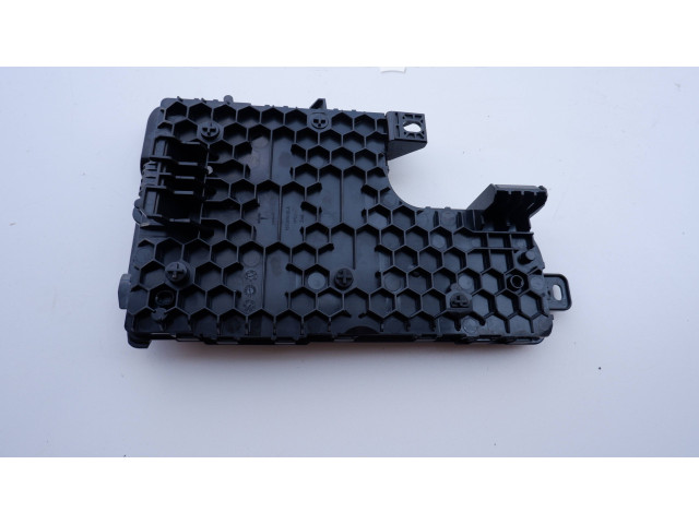 Комфортный модуль 149784739D, PGT22241A05844   Tesla Model Y    
