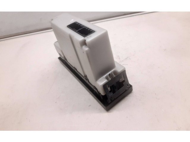 Блок управления климат-контролем K1970GE6B, 8K0904   Mazda 626