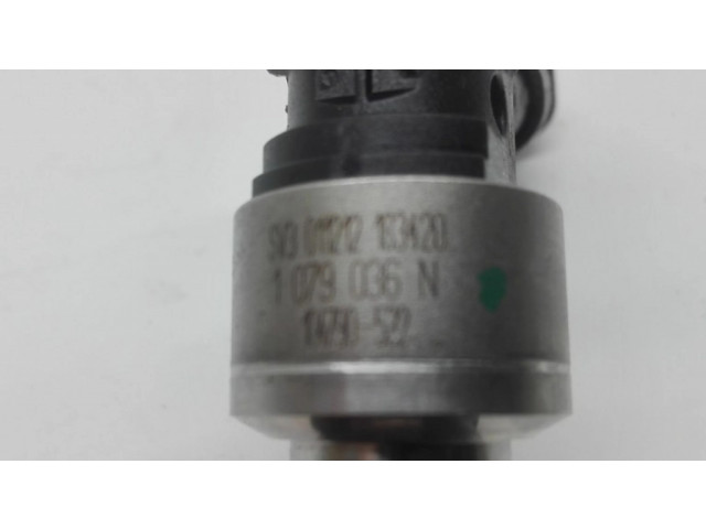 Vstřikovač 1079036N   Audi A8 S8 D4 4H  pro benzínový motor 4.0  