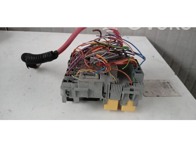 Блок предохранителей 52028777, 52028777   Alfa Romeo Giulietta    