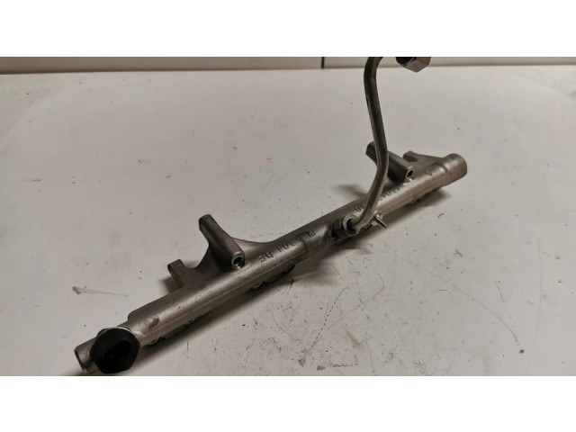 Vstřikovací lišta 7639979   BMW X1 F48 F49  pro benzínový motor 2.8  