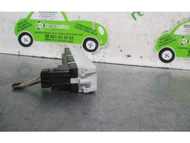 Přístrojová deska  Peugeot 207 2007 9664447680  
