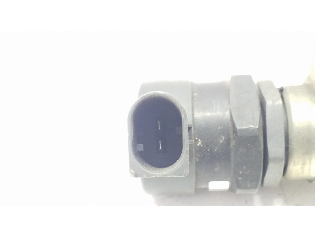 Vstřikovací lišta F00R001823, 059130090J   Audi A4 S4 B7 8E 8H  pro naftový motor 2.7  