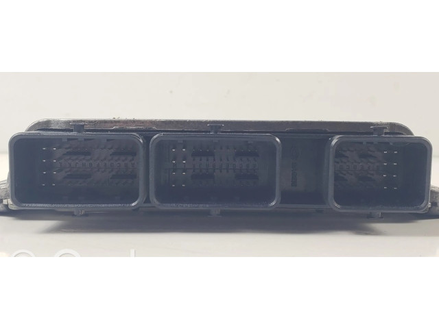 Блок управления двигателя 215842882B, 8200387138   Renault Megane II