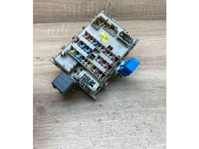 Блок предохранителей 243505M300   Nissan Almera N16    