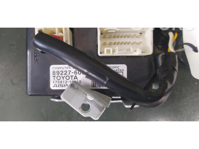 Řídící jednotka 8922760080   Toyota Land Cruiser (J120) 2013