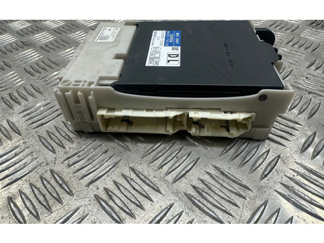 Блок комфорта 8922176110   Lexus CT 200H   