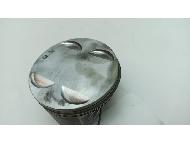 Píst 062120546, 161036038   Cadillac SRX  pro benzínový motor 3.6  