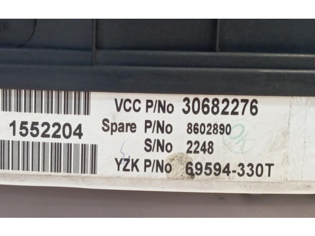Přístrojová deska  Volvo XC90  30682276  