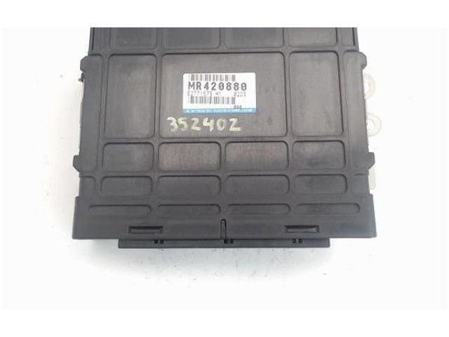 Řídící jednotka MR420880, e2t71575   Mitsubishi Montero 2000