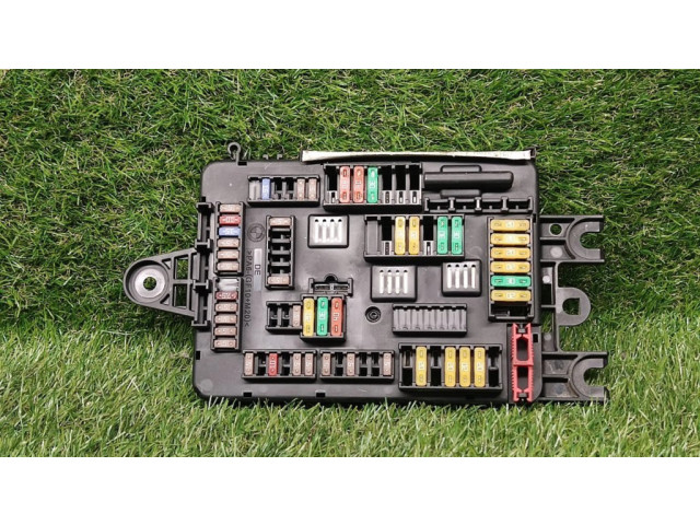 Блок предохранителей 9389070, 938907001   BMW 3 F30 F35 F31    