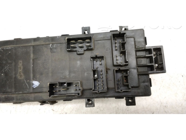 Блок предохранителей FC257EJ   Mitsubishi Colt    