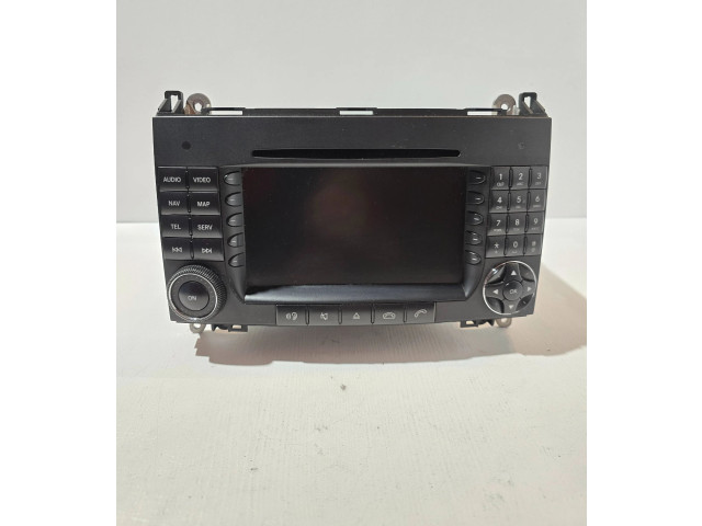Pojistková skříňka Радио/ проигрыватель  / навигация A1698209989, A2038270062   Mercedes-Benz B W245 2007