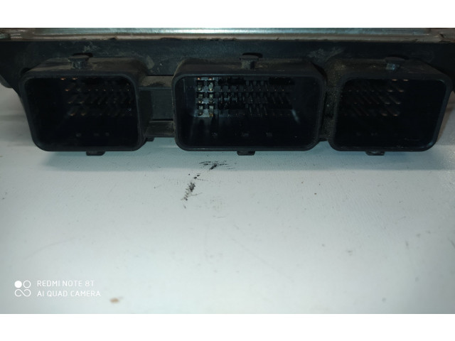 Блок управления двигателя 0281013366, 8200601334   Renault Megane II