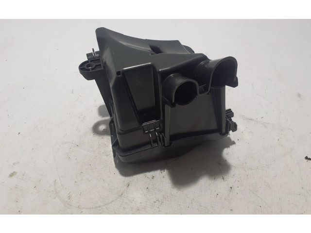 Блок предохранителей  243803298R   Renault Arkana    