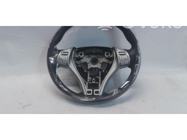Volant Nissan Pulsar 2014   