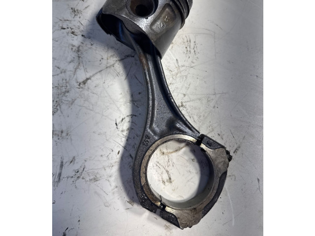 Píst 8340F   Mercedes-Benz ML W164    642.940 