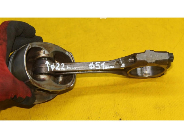 Píst T25   Toyota Avensis T250     