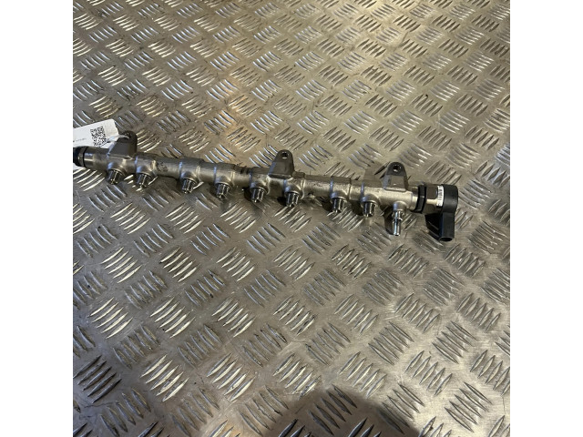 Vstřikovací lišta 8571569   BMW 7 G11 G12  pro naftový motor 3.0  