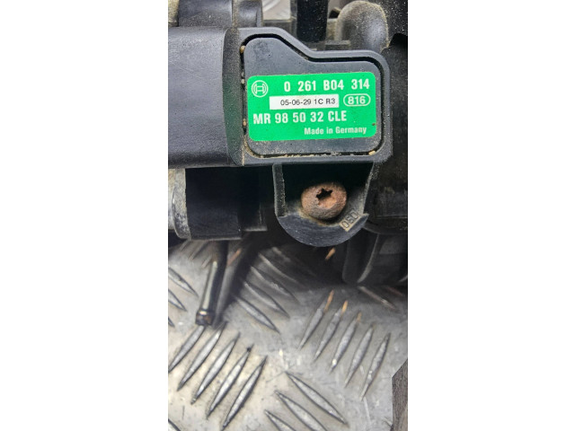 Дроссельная заслонка MN149258, MN143824   Mitsubishi Colt