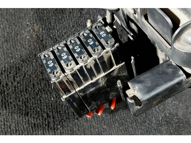 Блок предохранителей  4585840   Saab 9-5    