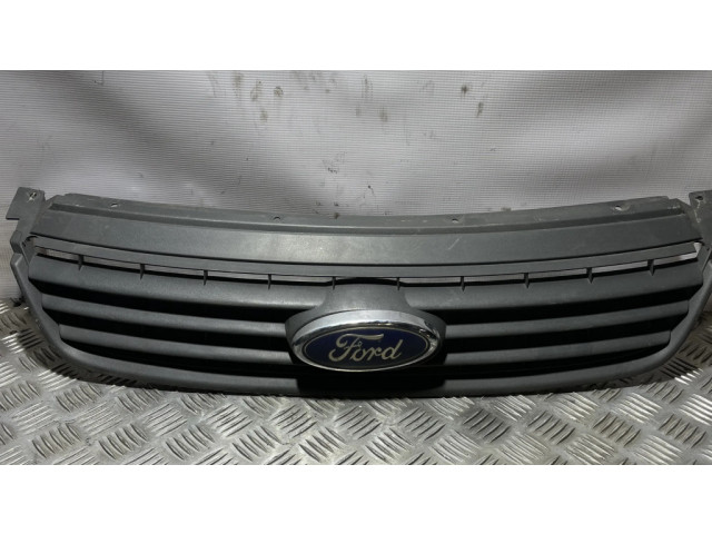 Передняя решётка Ford Focus 2004-2010 года 7M51R8138A      