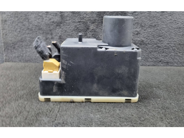 Вакуумный насос центрально замка  4A0862257G   Audi A6 S6 C4 4A 