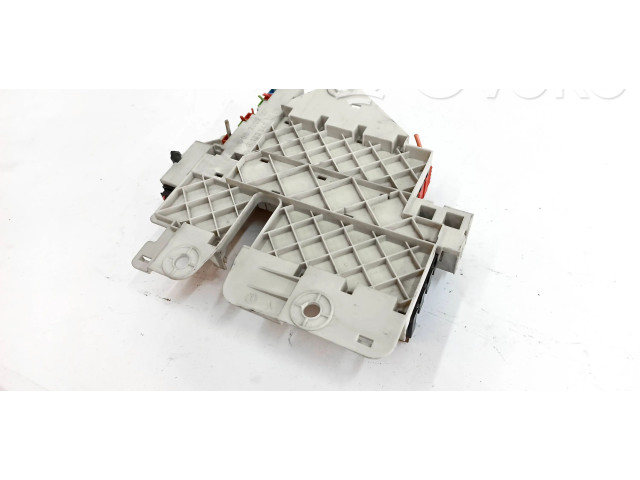   Pojistková skříňka 1635450105, 1635453328   Mercedes-Benz ML W163 2000