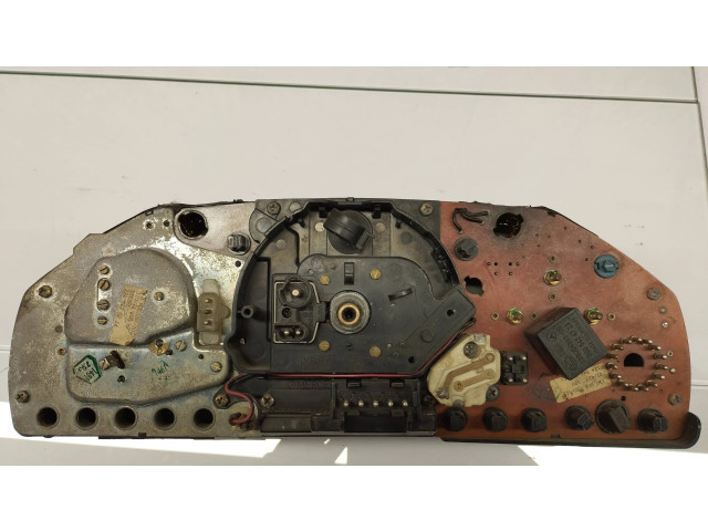 Přístrojová deska  Mercedes-Benz E W124 1988 1244407111  