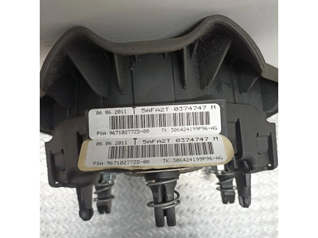 Подушка безопасности водителя 96710277ZD, 0374747M   Citroen C3 Picasso