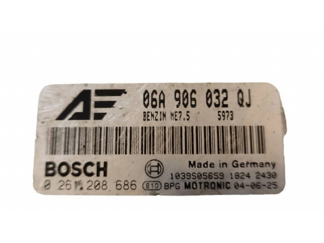 Řídící jednotka 06A906032QJ, 0261208686   Audi A4 S4 B5 8D 1999