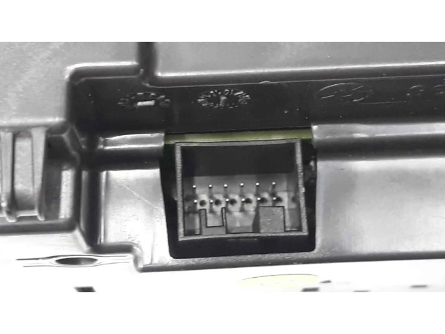Přístrojová deska  BMW 7 G11 G12 2015 62106843053  