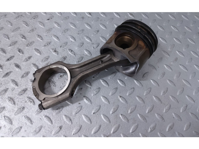 Píst 235102F100, 234102F975   KIA Sorento     