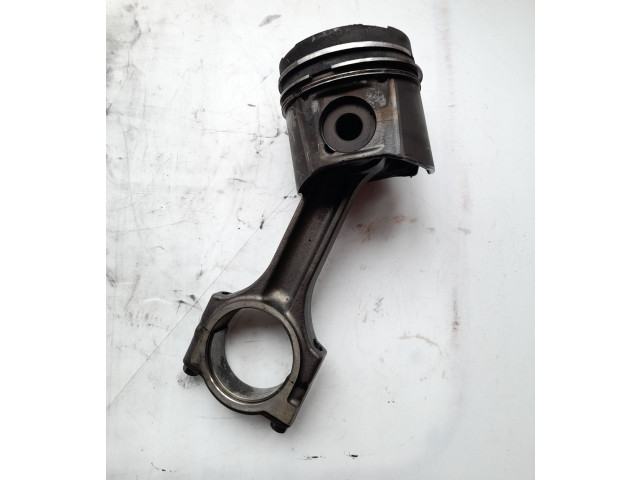  Поршень  7701473483, 7701478827  Renault Espace -  Grand espace IV  