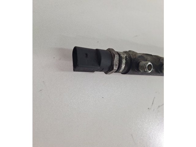 Vstřikovací lišta A61107003, A6110780449   Mercedes-Benz Vito Viano W639     