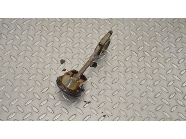 Píst 06EA   Audi A6 S6 C6 4F    AUK 